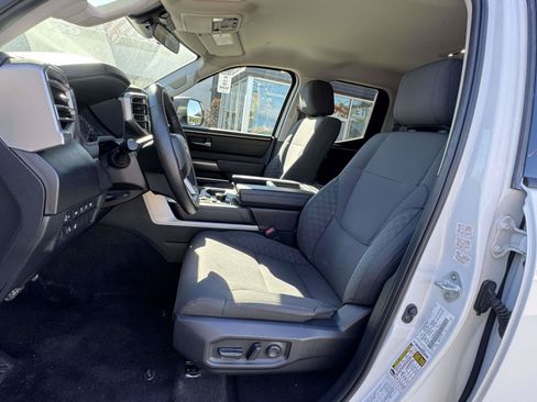 Used 2022 Toyota Tundra SR5 AWD/4WD image 19