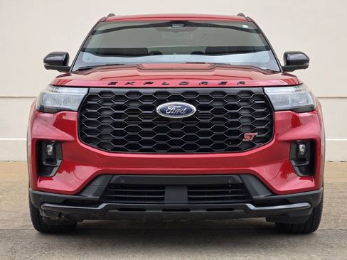 Used 2025 Ford Explorer ST w/ Sun And Sound Package image 7