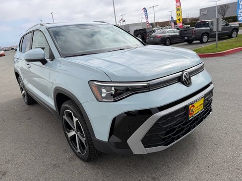 New 2026 Volkswagen Taos SEL AWD/4WD image 8