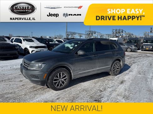 Used 2020 Volkswagen Tiguan SE w/ Panoramic Sunroof Package image 1
