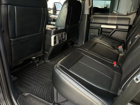 Used 2021 Ford F250 Lariat w/ Chrome Package image 12