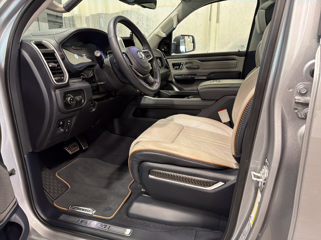 Used 2025 RAM 1500 Tungsten AWD/4WD image 5