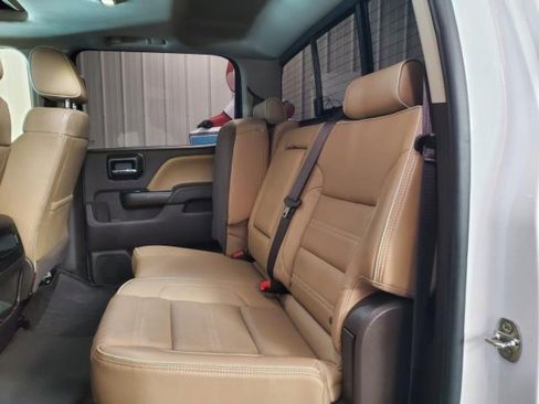 Used 2017 GMC Sierra 2500 Denali w/ Duramax Plus Package image 9