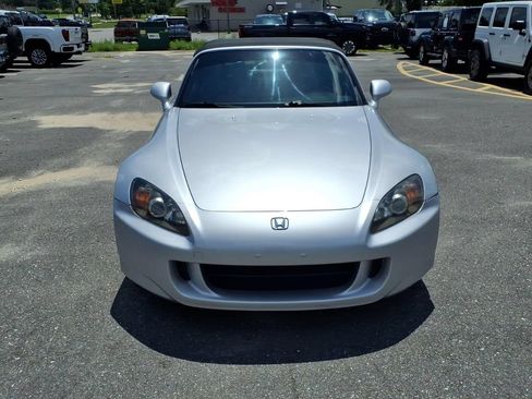 Used 2004 Honda S2000 image 2