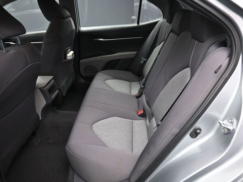 Used 2021 Toyota Camry LE image 20