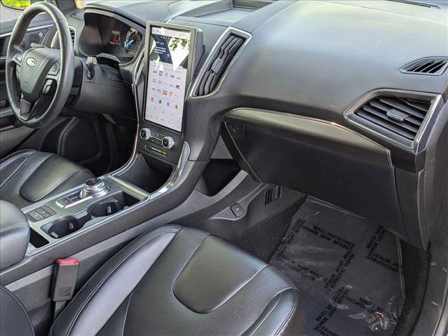 Used 2022 Ford Edge Titanium w/ Equipment Group 301A AWD/4WD image 21