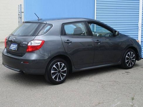 Used 2010 Toyota Matrix FWD image 3
