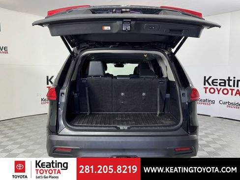 Used 2024 Toyota Grand Highlander XLE image 16