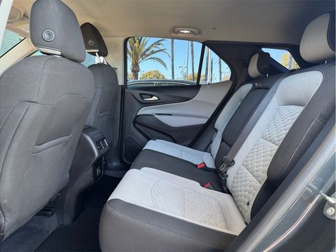 Used 2019 Chevrolet Equinox LS FWD image 20