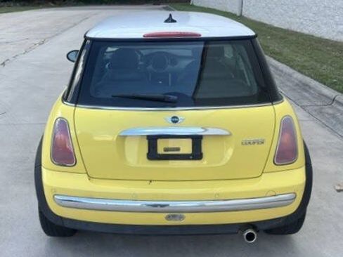 Used 2004 MINI Cooper Hardtop FWD image 13
