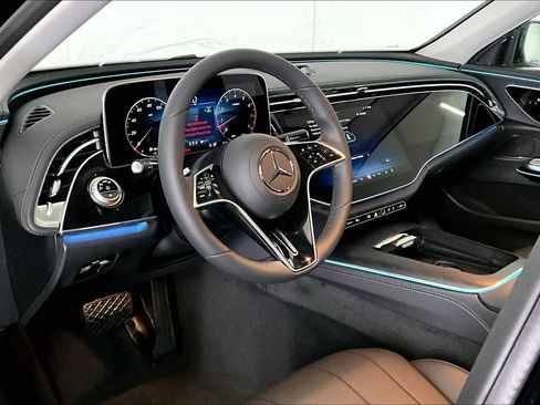 New 2026 Mercedes-Benz E 350 4MATIC Sedan image 10