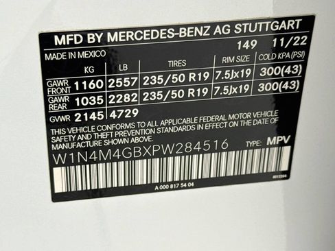 Used 2023 Mercedes-Benz GLB 250 image 33
