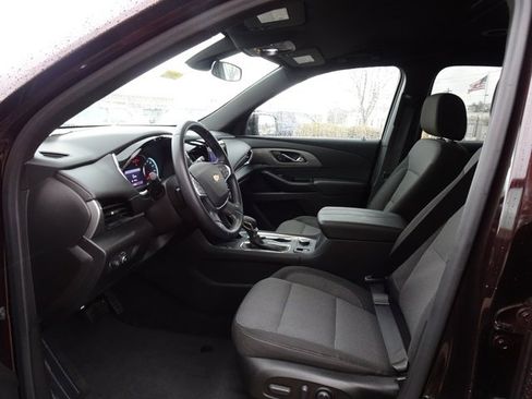 Certified 2023 Chevrolet Traverse LT image 8