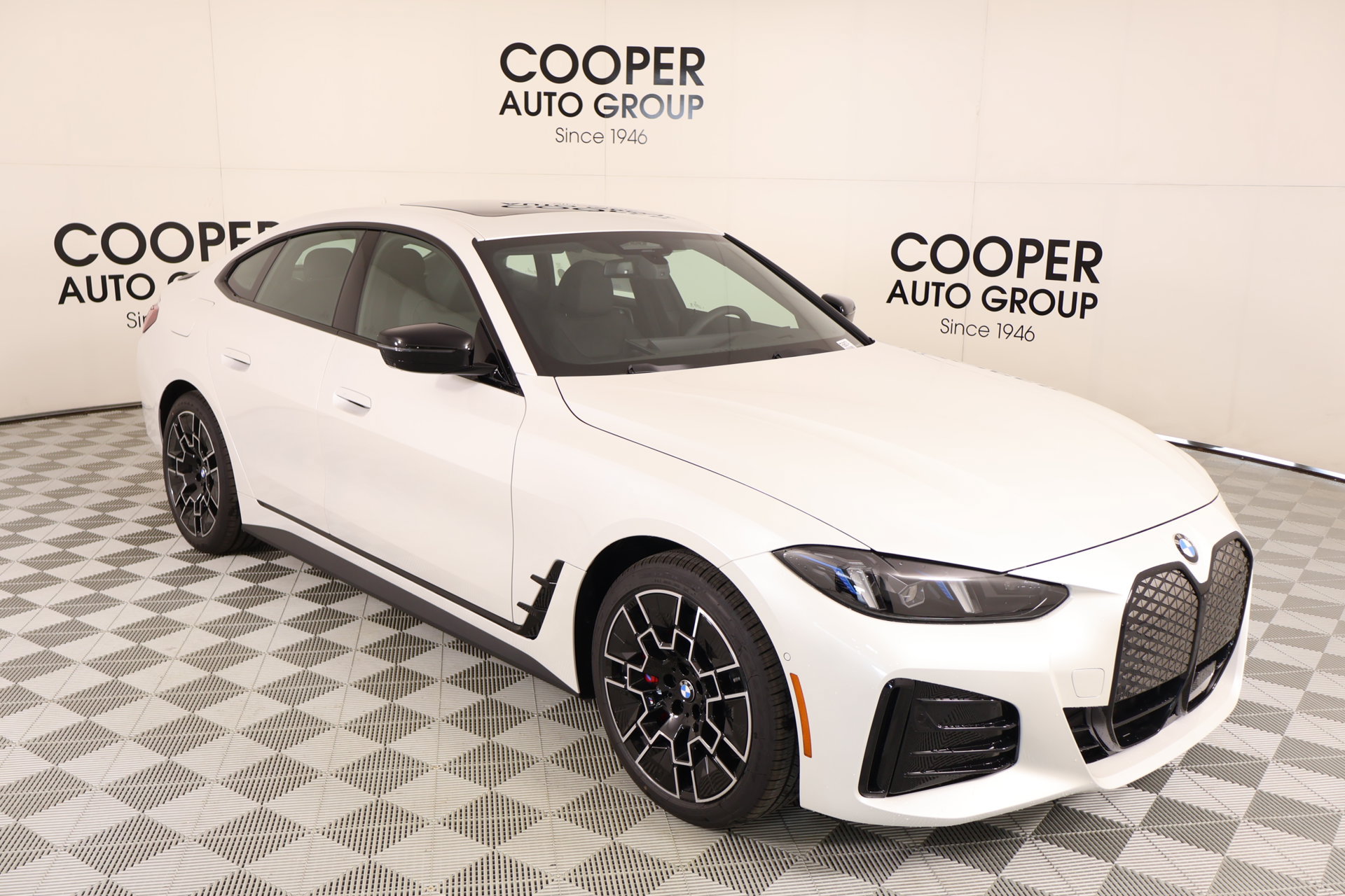 New 2026 BMW i4 xDrive40i w/ M Sport Package AWD/4WD 360° Tour