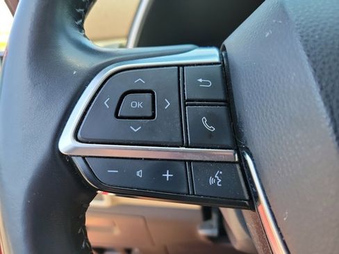 Used 2021 Toyota Highlander XLE image 17