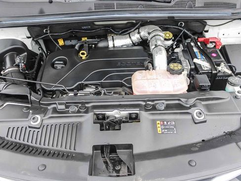 Used 2022 Chevrolet Trax LT w/ LT Convenience Package image 27