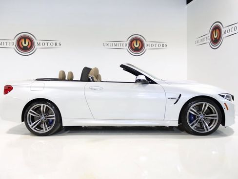 Used 2018 BMW M4 Convertible image 5