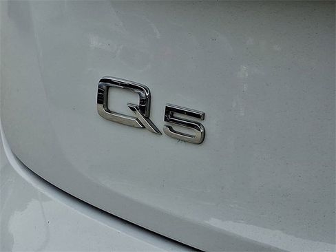 Used 2022 Audi Q5 2.0T Prestige image 29