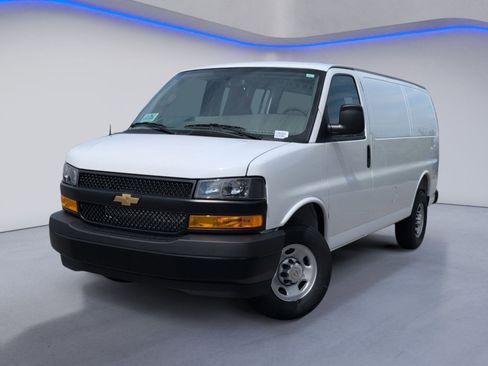 New 2026 Chevrolet Express 2500 RWD image 2