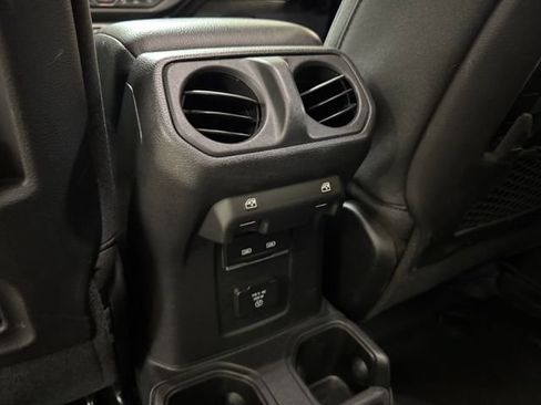 Used 2021 Jeep Gladiator Mojave AWD/4WD image 22