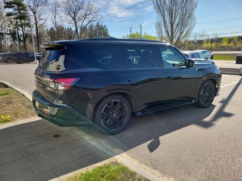 Used 2026 INFINITI QX80 4WD image 7