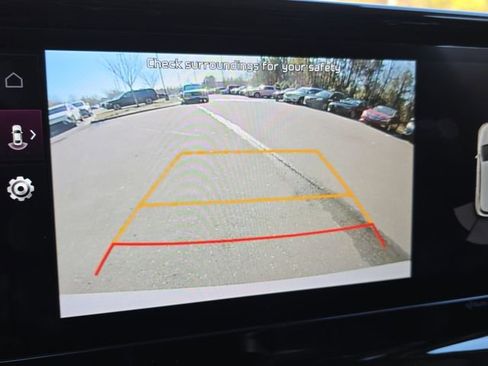 Used 2023 Kia Sorento SX image 36