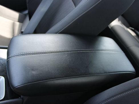 Used 2024 Nissan Altima 2.5 SV FWD image 43