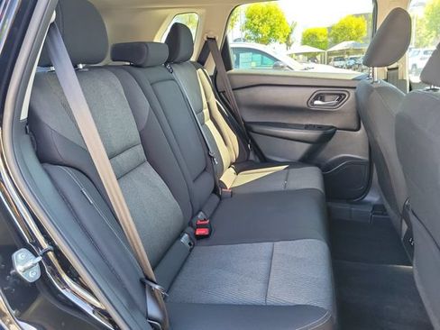 Used 2024 Nissan Rogue SV FWD image 18