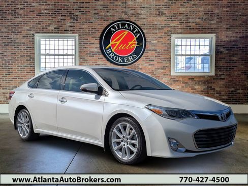 Used 2013 Toyota Avalon Limited image 1