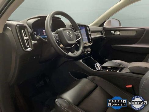 Used 2025 Volvo XC40 B5 Plus image 66