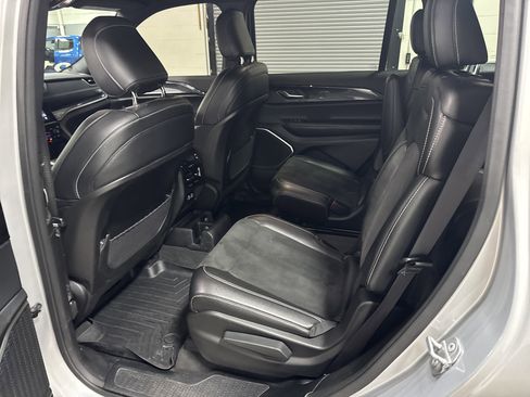 Used 2021 Jeep Grand Cherokee L Altitude image 30