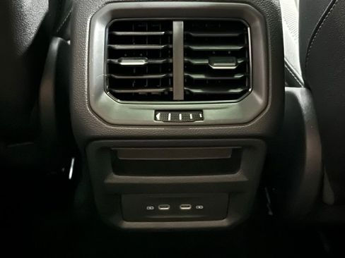 New 2026 Volkswagen Taos SE AWD/4WD image 11