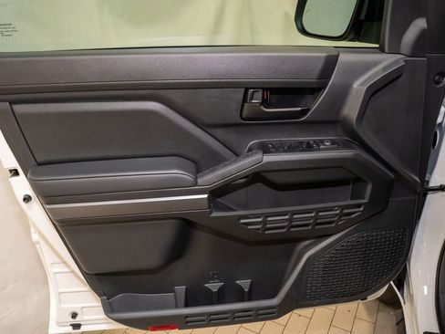 Used 2025 Toyota Tacoma SR5 image 10