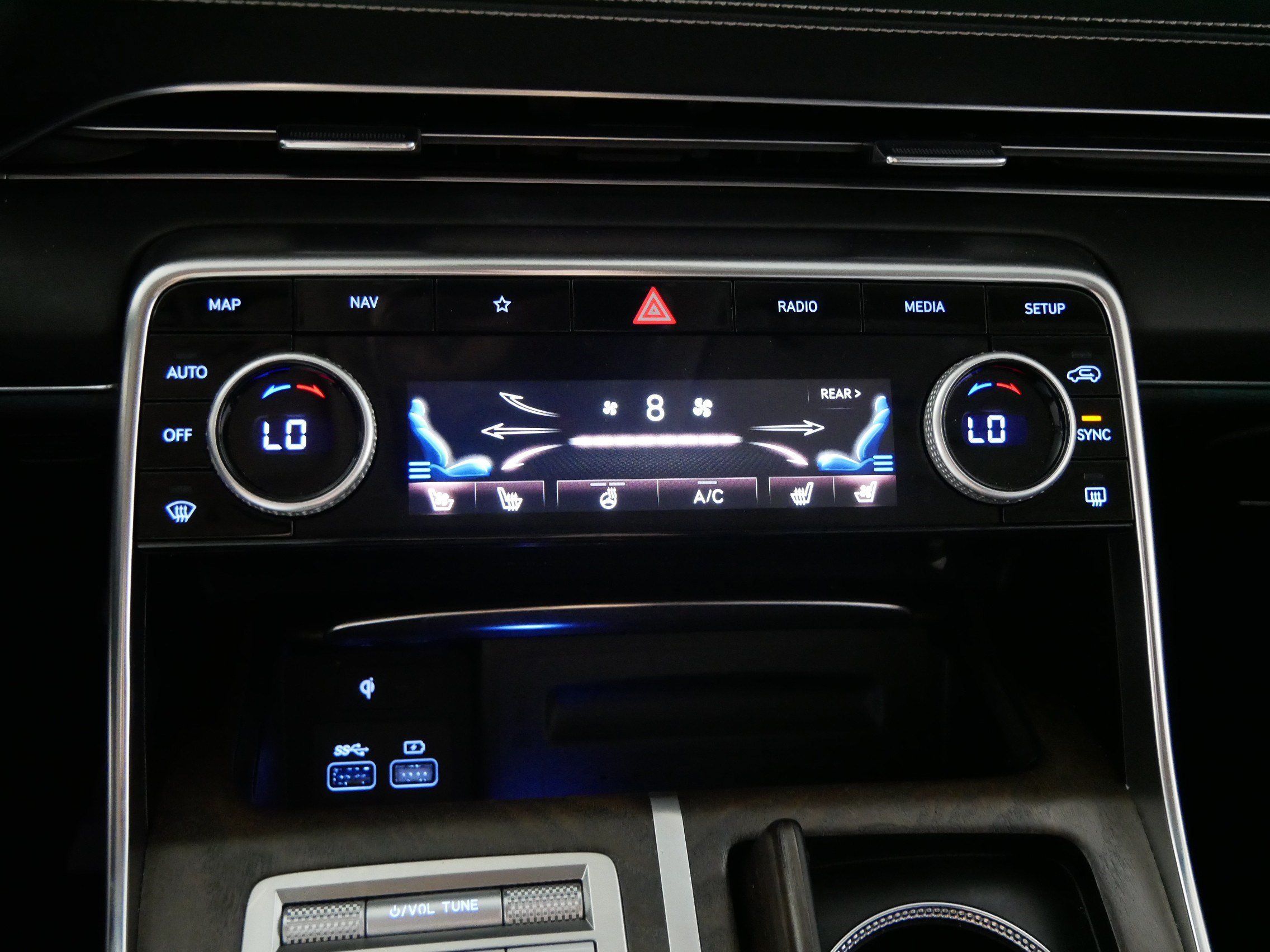 Certified 2023 Genesis GV80 3.5T AWD/4WD image 23