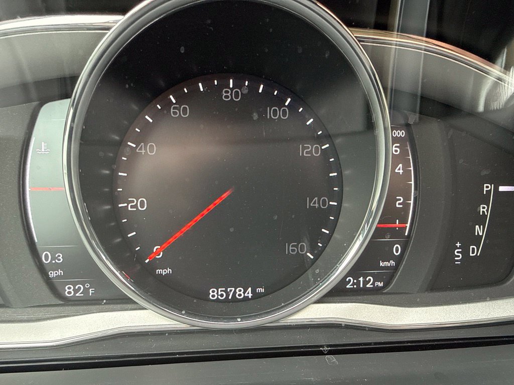Used 2017 Volvo S60 T5 Inscription FWD image 2