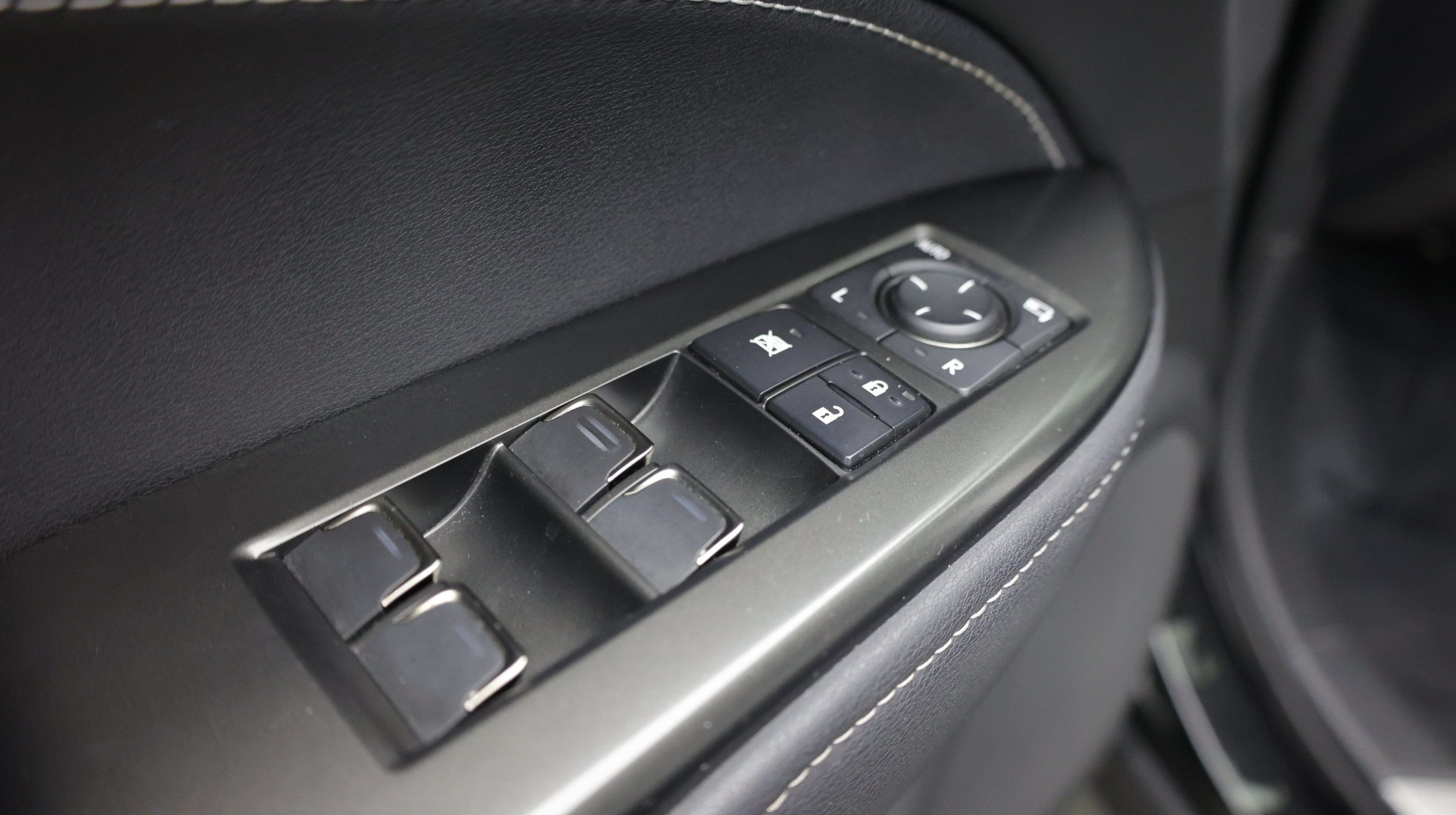 Used 2025 Lexus NX 250 FWD w/ Towing Package (2000 Lbs) image 14
