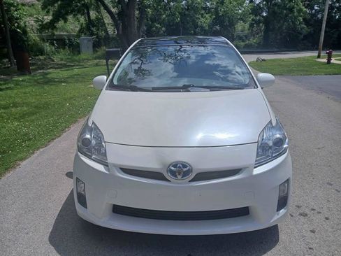 Used 2011 Toyota Prius Four w/ Solar Roof Pkg FWD image 3