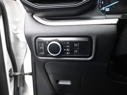 Used 2023 Ford Explorer XLT RWD image 13