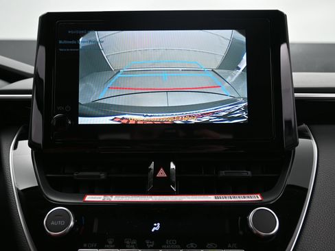 Used 2026 Toyota Corolla LE FWD image 17
