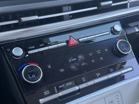 Used 2025 Hyundai Santa Fe SEL image 24