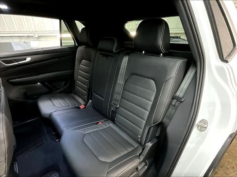 New 2026 Volkswagen Atlas Cross Sport SEL image 12