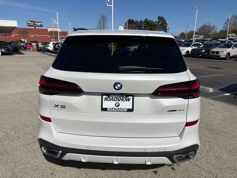 New 2026 BMW X5 xDrive40i w/ M Sport Package AWD/4WD image 4
