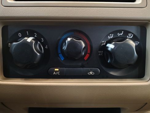 Used 2006 Nissan Frontier SE w/ (P01) Power Pkg RWD image 4