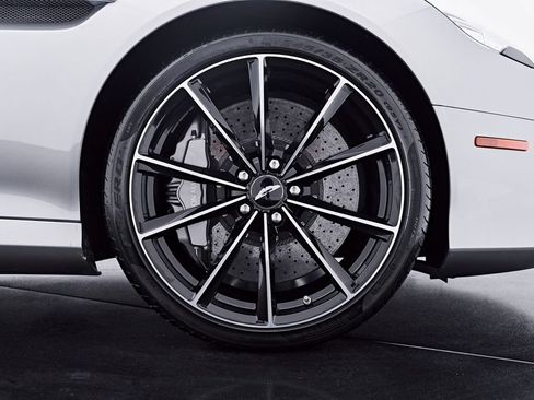 Used 2016 Aston Martin DB9 GT RWD image 44