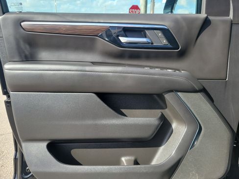 Used 2025 Chevrolet Suburban LS w/ LPO, Dark Essentials Package RWD image 23