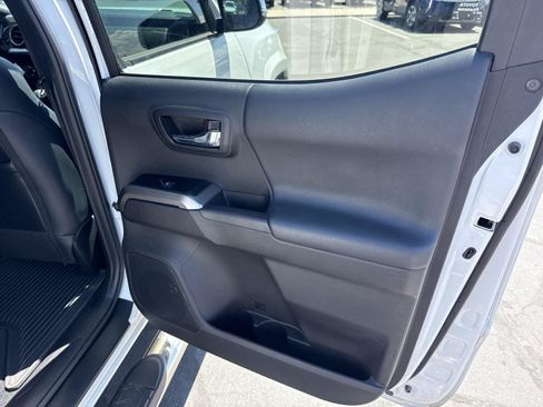 Used 2023 Toyota Tacoma Limited AWD/4WD image 24