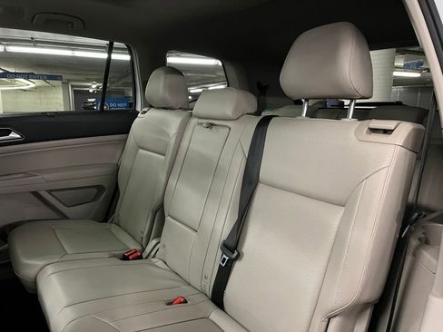 Certified 2019 Volkswagen Atlas SE w/ Panoramic Sunroof Package image 21