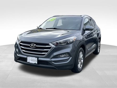 Used 2018 Hyundai Tucson SEL Plus image 2