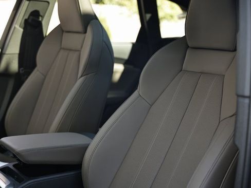 New 2025 Audi Q5 2.0T Premium Plus image 22