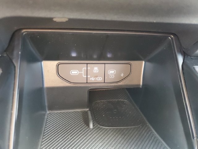 Certified 2025 Kia Sorento S AWD/4WD image 34